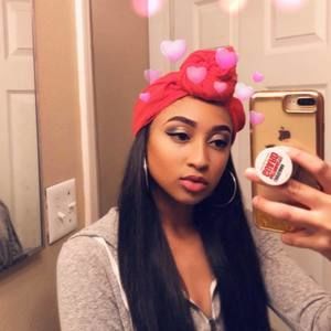 Meet your Posher, Lizzy